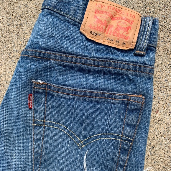 Vintage 550 Levi’s Highwaisted Shorts - Picture 2 of 3